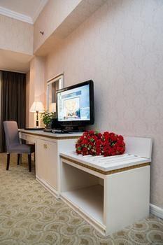 New Plum Garden Seasons Hotel - Shenzhen Zhucun  외부 사진